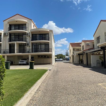 City Ville Apartments And Motel Rockhampton Eksteriør bilde